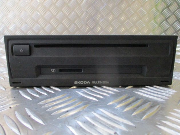 2013-2017 GENUINE SKODA OCTAVIA SAT NAV CD PLAYER SD CARD HEAD UNIT 5E0035842A