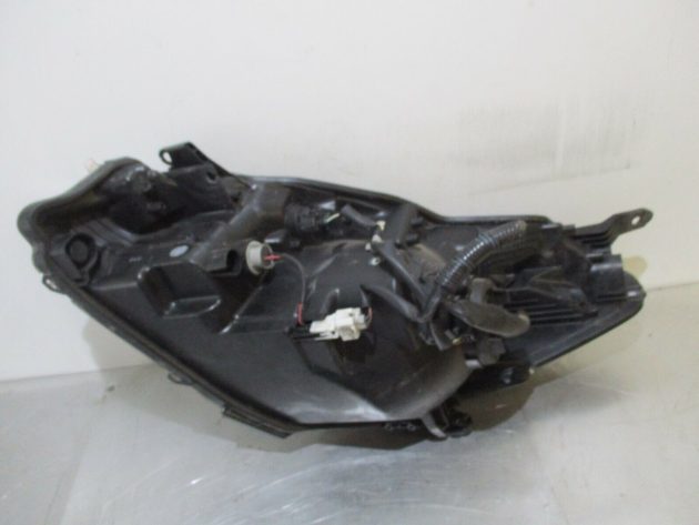 2012-2016 GENUINE TOYOTA YARIS 5 DOOR DRIVER RIGHT SIDE FRONT RHD HEADLIGHT LAMP - Image 4