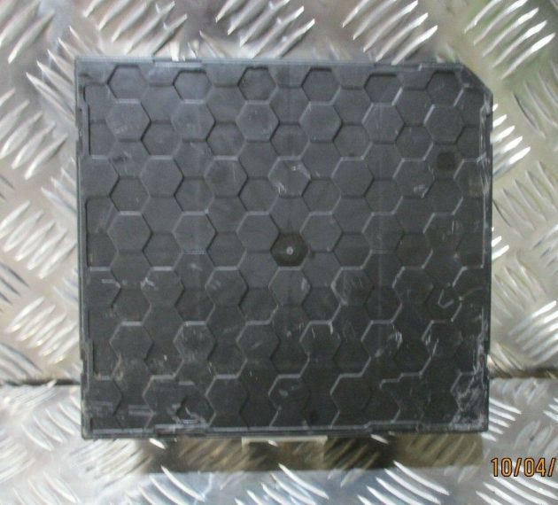 2013-2017 SKODA OCTAVIA SEAT AUDI VW CC MK3 BODY CONTROL MODULE UNIT 5Q0937086AH - Image 2