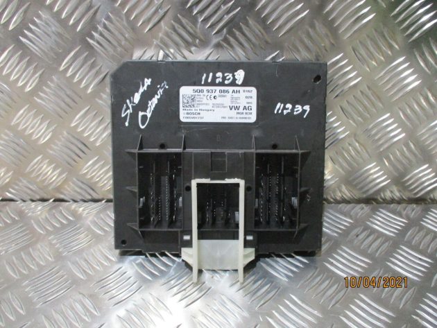 2013-2017 SKODA OCTAVIA SEAT AUDI VW CC MK3 BODY CONTROL MODULE UNIT 5Q0937086AH - Image 3