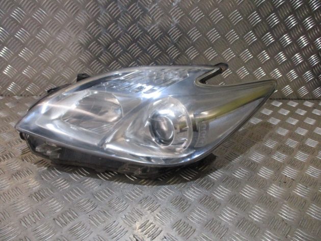 2012 GENUINE TOYOTA PRIUS HYBRID HPASSENGER SIDE FRONT HEADLIGHT LAMP UNIT OEM