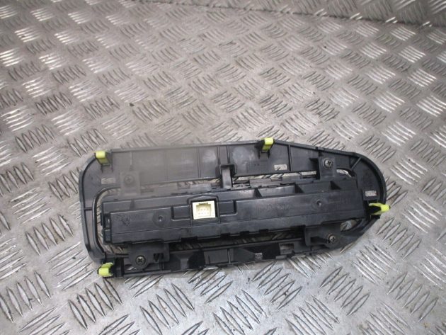 2015 GENUINE TOYOTA AURIS AC HEATER CLIMATE CONTROL SWITCH PANEL 55468-02040 - Image 3