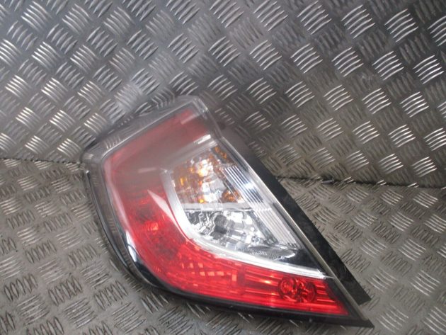 2018 GENUINE HONDA CIVIC REAR LEFT PASSENGER SIDE BODY TAILLIGHT LAMP - Image 2