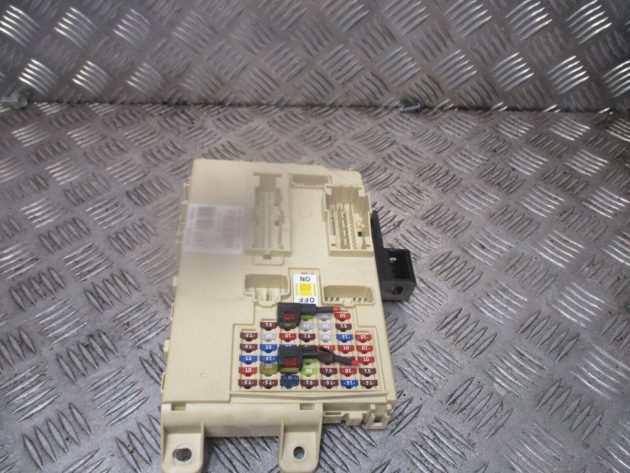 2014 GENUINE HYUNDAI I30 FUSE BOX RELAY JUNCTION CONTROL UNIT 91950A6081