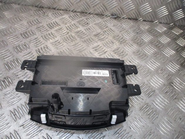 2014 GENUINE HYUNDAI I30 HEATER AC CLIMATE CONTROL SWITCH PANEL 97250A6560 - Image 3
