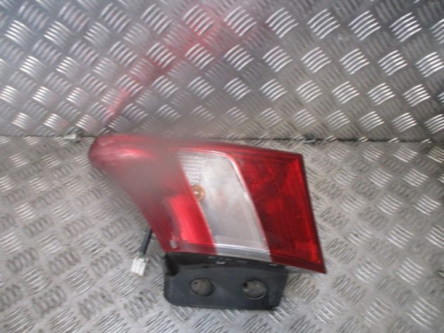 2014 GENUINE HYUNDAI I30 REAR RIGHT DRIVER SIDE BODY TAILLIGHT LAMP - Image 2