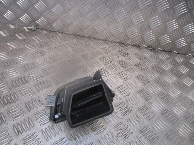 2014 GENUINE HYUNDAI I30 FRONT RIGHT DRIVER SIDE HEATER AIRVENT 97490A6000 - Image 3