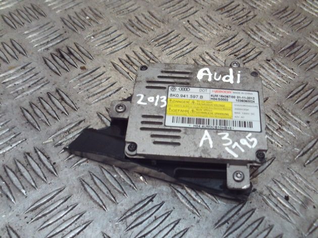 2013 GENUINE VW SKODA XENON HEAD LIGHT BALLAST CONTROL 8K0941597B