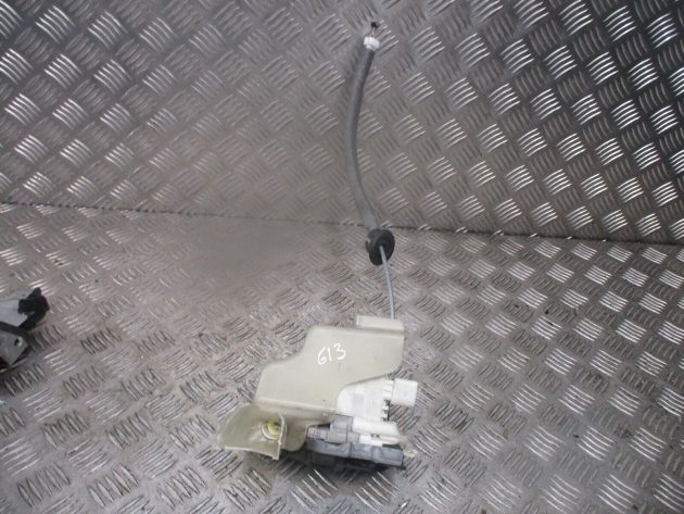 2019 GENUINE AUDI A3 8V FRONT RIGHT DRIVER SIDE DOOR LOCK MECHANISM 8X2837016B - Image 2