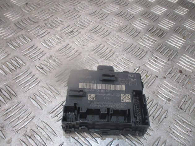 2019 GENUINE AUDI A3 8V FRONT RIGHT DRIVER SIDE DOOR CONTROL MODULE 5Q0959593F