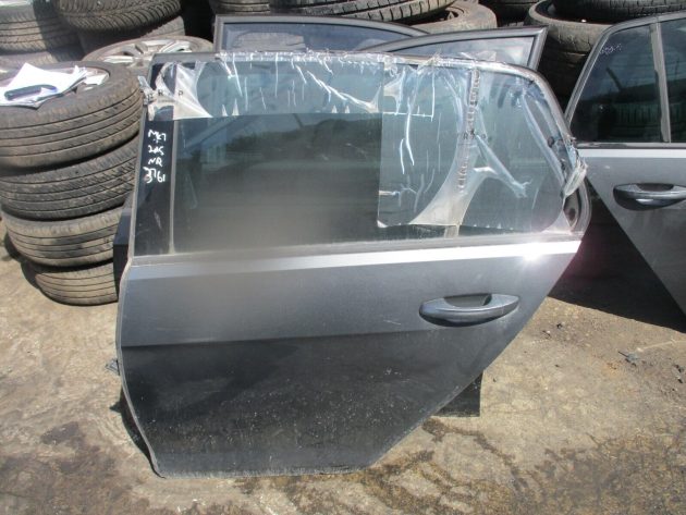 2015 GENUINE VW GOLF MK7 REAR LEFT PASSENGER SIDE BARE SHELL DOOR NSR - Image 3