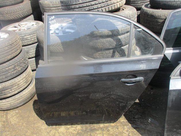 2013 GENUINE SKODA RAPID REAR LEFT PASSENGER SIDE BARE SHELL DOOR NSR - Image 3