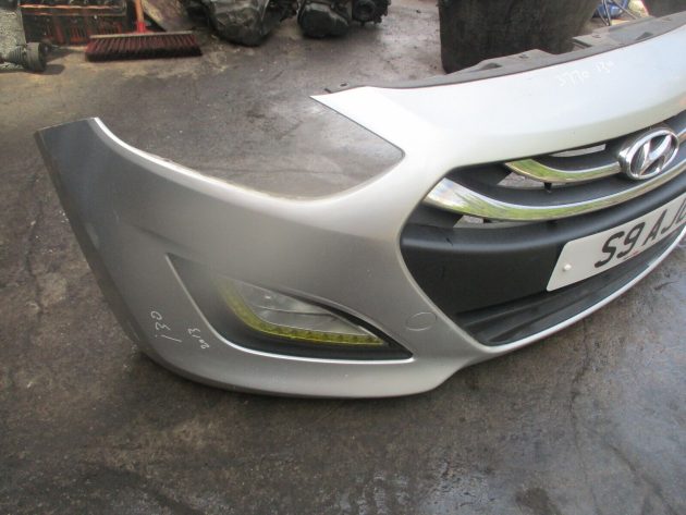 2013 GENUINE HYUNDAI I30 FRONT COMPLETE BUMPER - Image 3