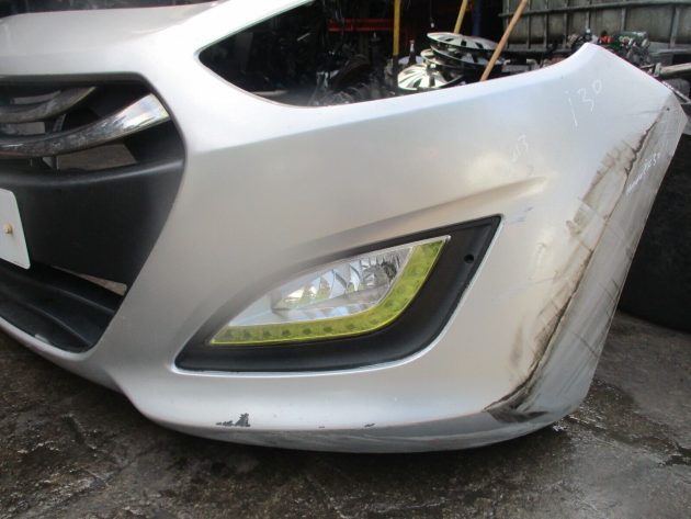 2013 GENUINE HYUNDAI I30 FRONT COMPLETE BUMPER - Image 5