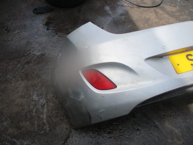 2013 GENUINE HYUNDAI I30 REAR COMPLETE BUMPER - Image 3