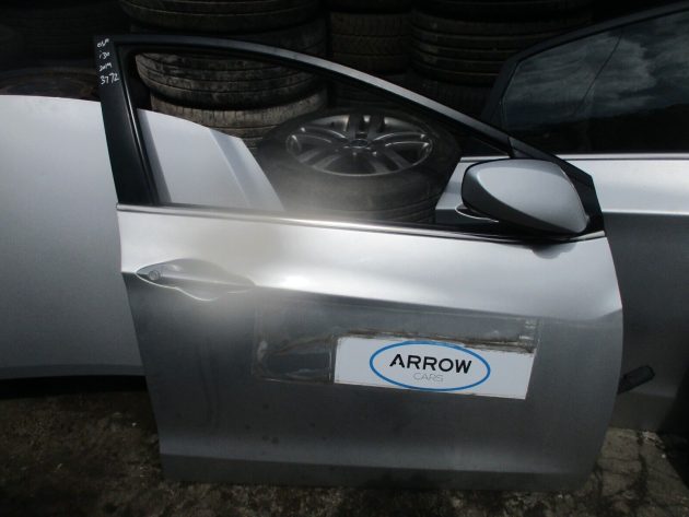 2013 GENUINE HYUNDAI I30 FRONT RIGHT DRIVER SIDE BARE SHELL DOOR OSF - Image 3