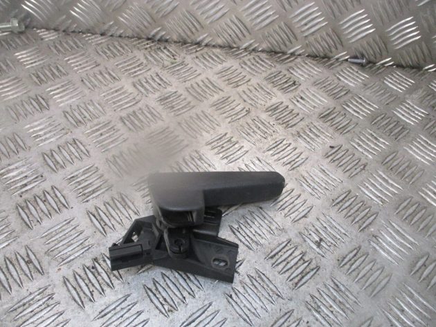 2018 GENUINE VW GOLF MK7.5 FRONT BONNET RELEASE PULL HANDLE BRACKET 518823633B - Image 2