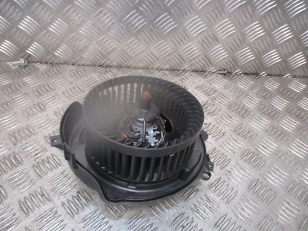 2018 GENUINE VW GOLF MK7.5 HEATER BLOWER FAN MOTOR 5Q0907521C
