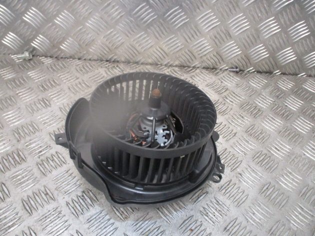 2018 GENUINE VW GOLF MK7.5 HEATER BLOWER FAN MOTOR 5Q0907521C - Image 2