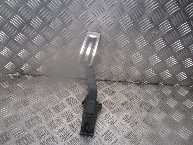 2018 GENUINE VW GOLF MK7.5 ACCELERATOR THROTTLE PEDAL 5Q2723503D - Image 2