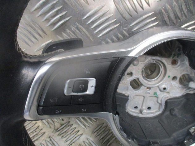 2018 VW GOLF MK7.5 FRONT DRIVERS MULTIFUNCTIONAL STEERING WHEEL 5Q0419091JH OEM - Image 4