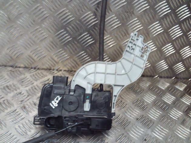 2014 GENUINE KIA SPORTAGE REAR RIGHT DRIVER SIDE DOOR LOCK MECHANISM 81420-3U010 - Image 2