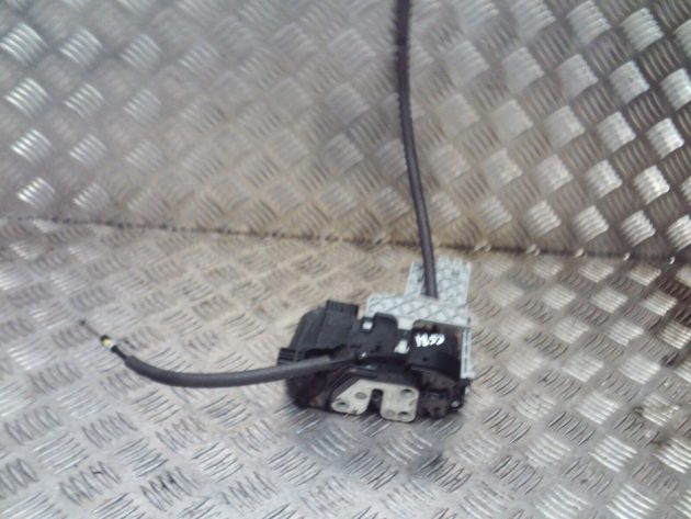 2014 GENUINE KIA SPORTAGE FRONTRIGHT DRIVER SIDE DOOR LOCK MECHANISM 81320-3U020 - Image 2