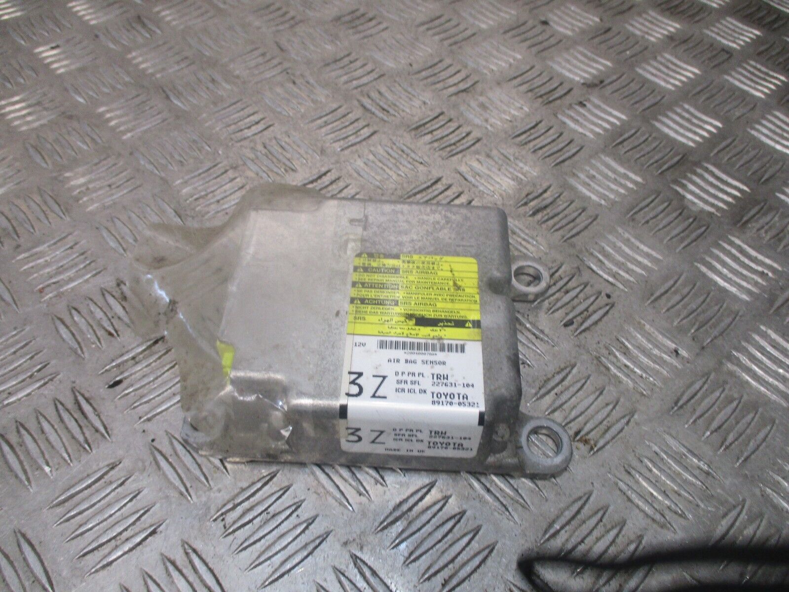 2014 GENUINE TOYOTA AVENSIS SRS AIRBG ECU CONTROL MODULE 89170-05321 - Image 3