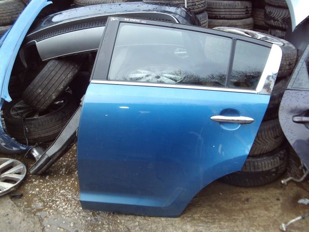 2014 GENUINE KIA SPORTAGE REAR LEFT PASSENGER SIDE BARE SHELL DOOR NSR - Image 2