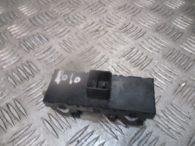 2012 GENUINE VW POLO FRONT RIGHT DRIVER SIDE WINDOW SWITCH 1K4959857B - Image 3