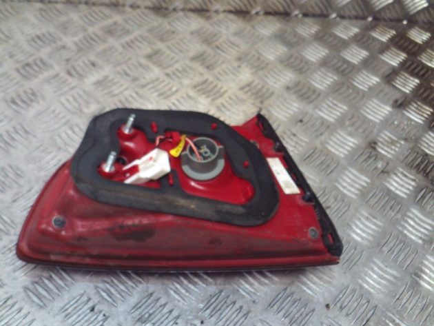 2014 KIA SPORTAGE REAR RIGHT DRIVER SIDE INNER TAILLIGHT LAMP 92406-3W510 OEM - Image 3