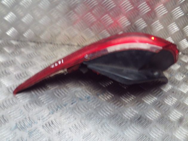 2014 GENUINE KIA SPORTAGE REAR RIGHT DRIVER SIDE TAILLIGHT LAMP 92402-3W5 - Image 3