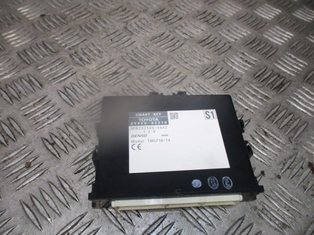 2016 GENUINE TOYOTA AURIS SMART KEY CONTROL MODULE ECU 89990-02210
