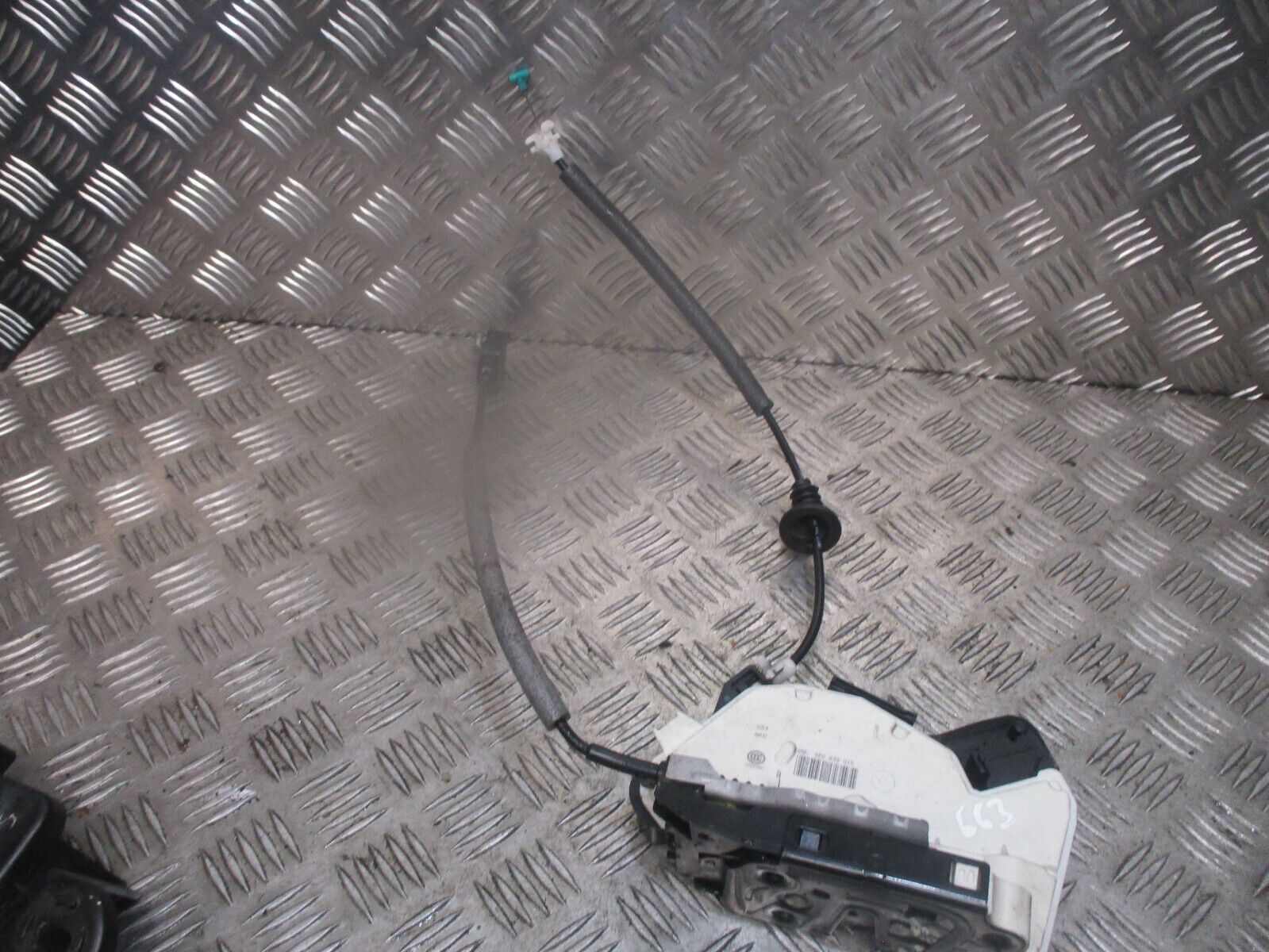 2015 SKODA OCTAVIA REAR LEFT PASSENGER SIDE DOOR LOCK MECHANISM 5E0839015 - Image 3