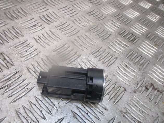 2016 GENUINE TOYOTA AURIS ENGINE START & STOP SWITCH BUTTON - Image 2