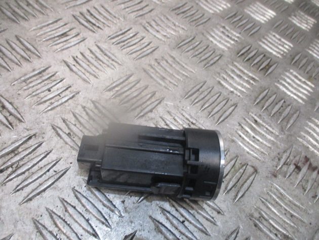 2016 GENUINE TOYOTA AURIS ENGINE START & STOP SWITCH BUTTON - Image 3