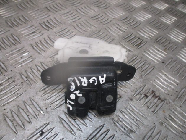 2016 GENUINE TOYOTA AURIS HATCHBACK REAR TAILGATE BOOT LOCK MECHANISM