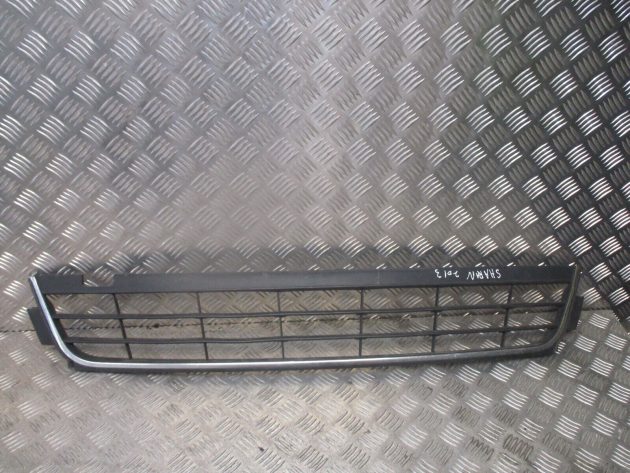 2013 GENUINE VW SHARAN 7N FRONT CENTER LOWER BUMPER GRILL 7N0853677 - Image 2