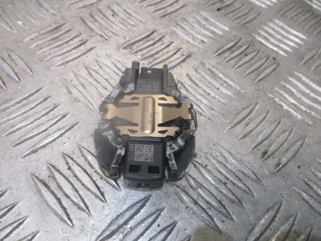 2013 GENUINE VW SHARAN 7N FRONT WINDSCREEN RAIN SENSOR 5Q0955547