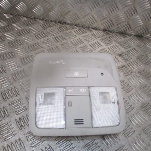 2014 GENUINE TOYOTA AURIS  FRONT INTERIOR ROOF READING LIGHT LAMP 8126002590AL