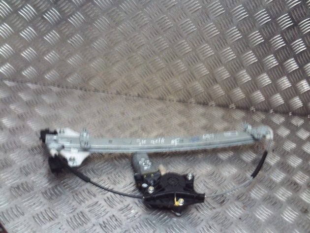 2016 GENUINE HYUNDAI I10 FRONT RIGHT DRIVER SIDE WINDOW REGULATER 82402-B4110 - Image 3