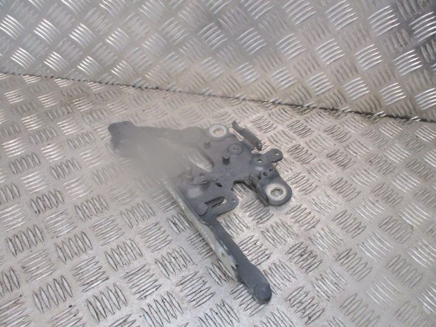 2013 GENUINE BMW 3 SERIES FRONT RIGHT DRIVER SIDE BONNET HINGE 7239416
