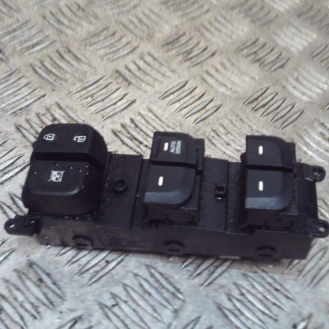 2016 GENUINE HYUNDAI I10 FRONT RIGHT DRIVER SIDE WINDOW SWITCH 299122843