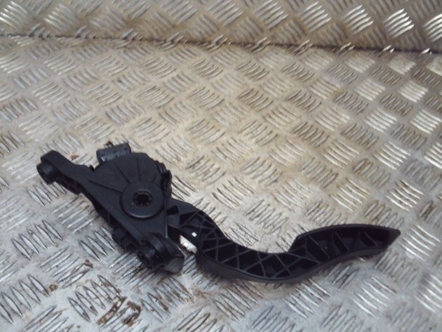2016 GENUINE HYUNDAI I10 ACCELERATOR THROTTLE GAS PEDAL 32700-XXXXX