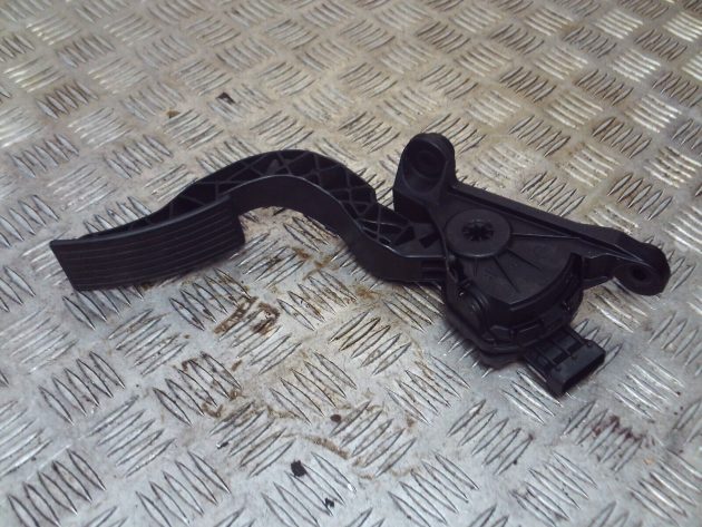 2016 GENUINE HYUNDAI I10 ACCELERATOR THROTTLE GAS PEDAL 32700-XXXXX - Image 2