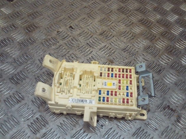 2016 GENUINE HYUNDAI I10 BCM BODY CONTROL MODULE 91952-B9110 - Image 3