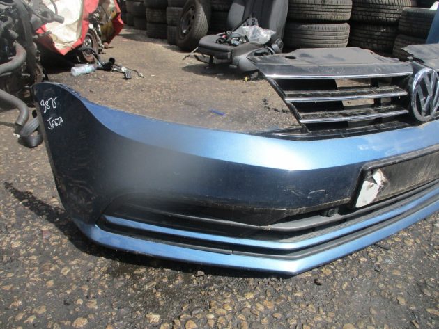 2014 GENUINE VW JETTA FRONT COMPLETE BUMPER WITH SENSOR - Image 3