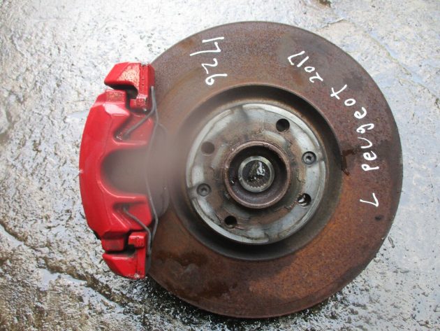 2017 GENUINE PEUGEOT 208 1.6 TSI PETROL FRONT LEFT PASSENGER SIDE HUB NSF - Image 2