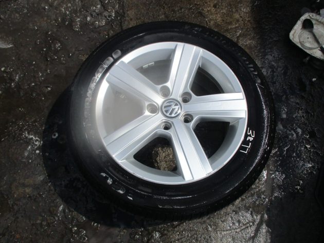 2014 GENUINE VW GOLF MK7 SPORTVAN 16'' ALLOY WHEEL TYRE 205/55R16 5G0601025BP - Image 2