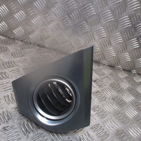 2014 GENUINE TOYOTA AURIS 1.8 HYBRID FRONT RIGHT DRIVER SIDE HEATER AIRVENT
